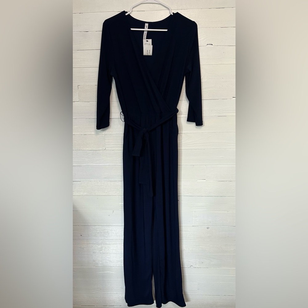 NWT NY Collection jumpsuit, dark blue. Women’s medium petite. Super cute!